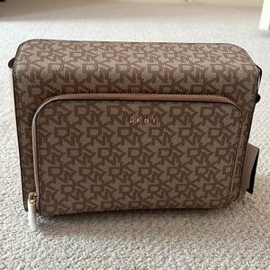 NWT Bryant Crossbody Bag